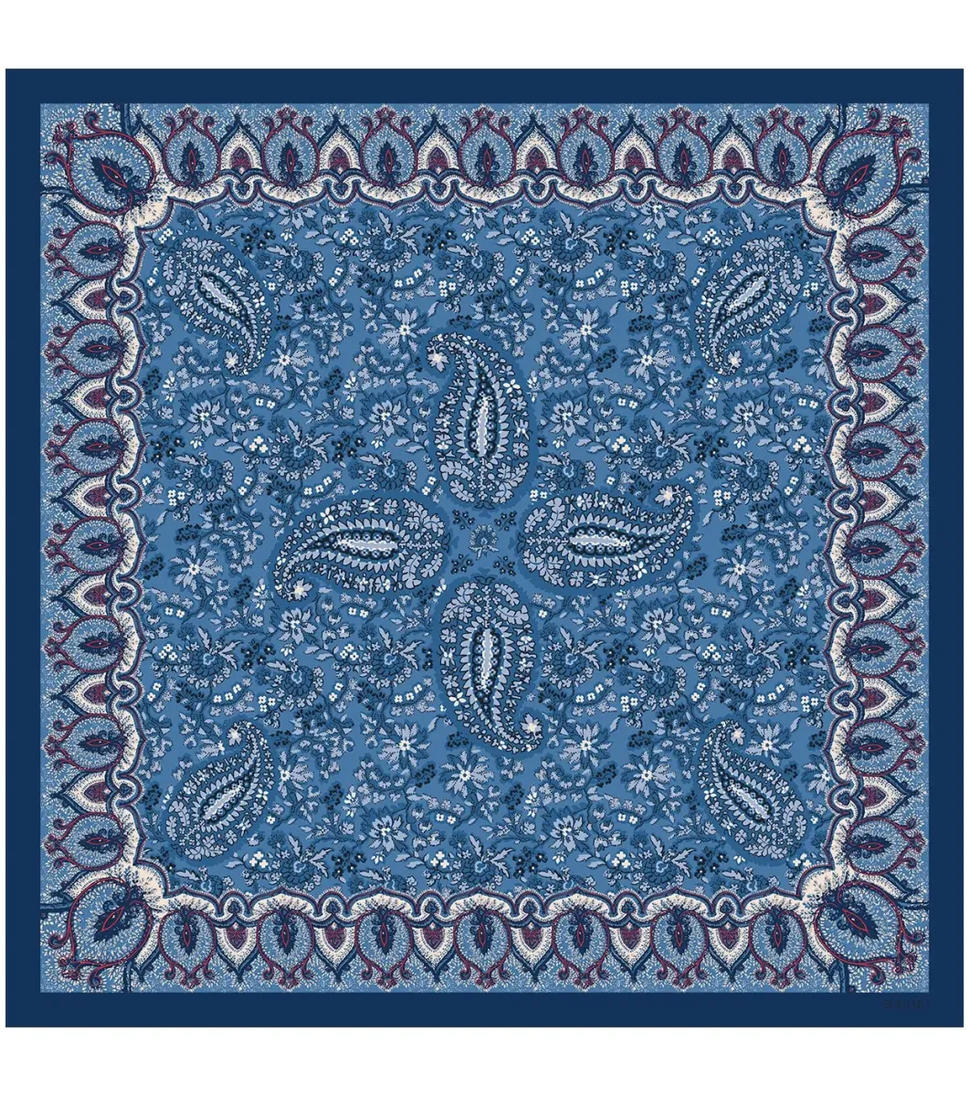 Femme Souleiado Carré Soie | Toute La Collection | Carré de soie STE MAXIME écru et indigo 90 x 90 cm