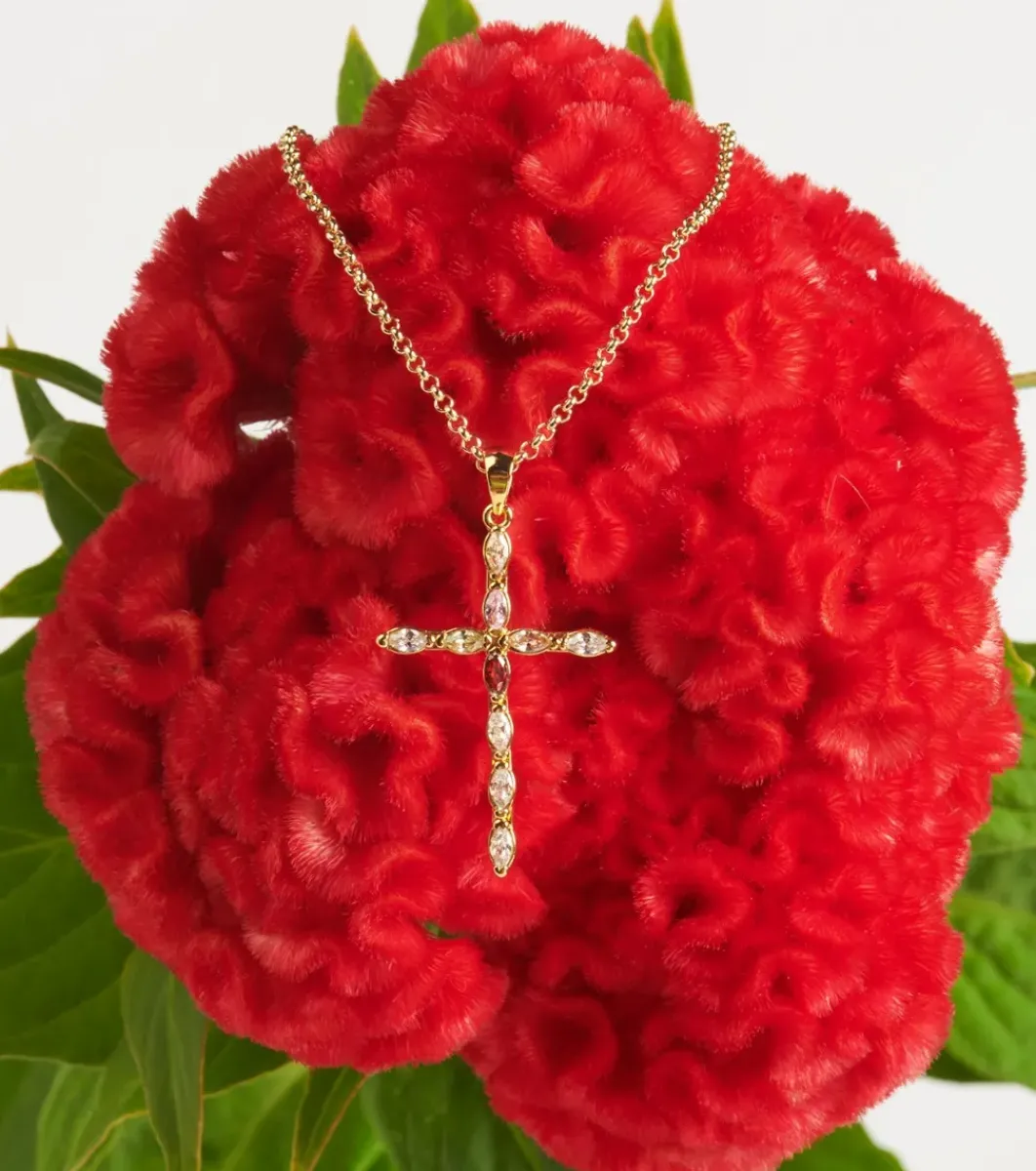 Femme Souleiado Bijoux | Collier Croix ARLÉSIENNE fine